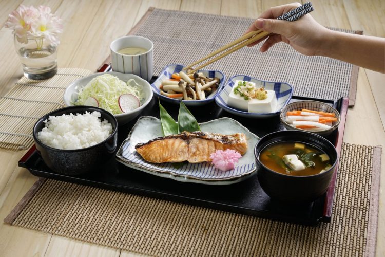 Cách làm đẹp của phụ nữ Nhật Bản chỉ với một bữa ăn đạm bạc.